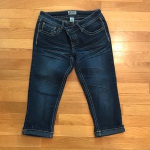 Mudd Stretchy Capris Sz 7